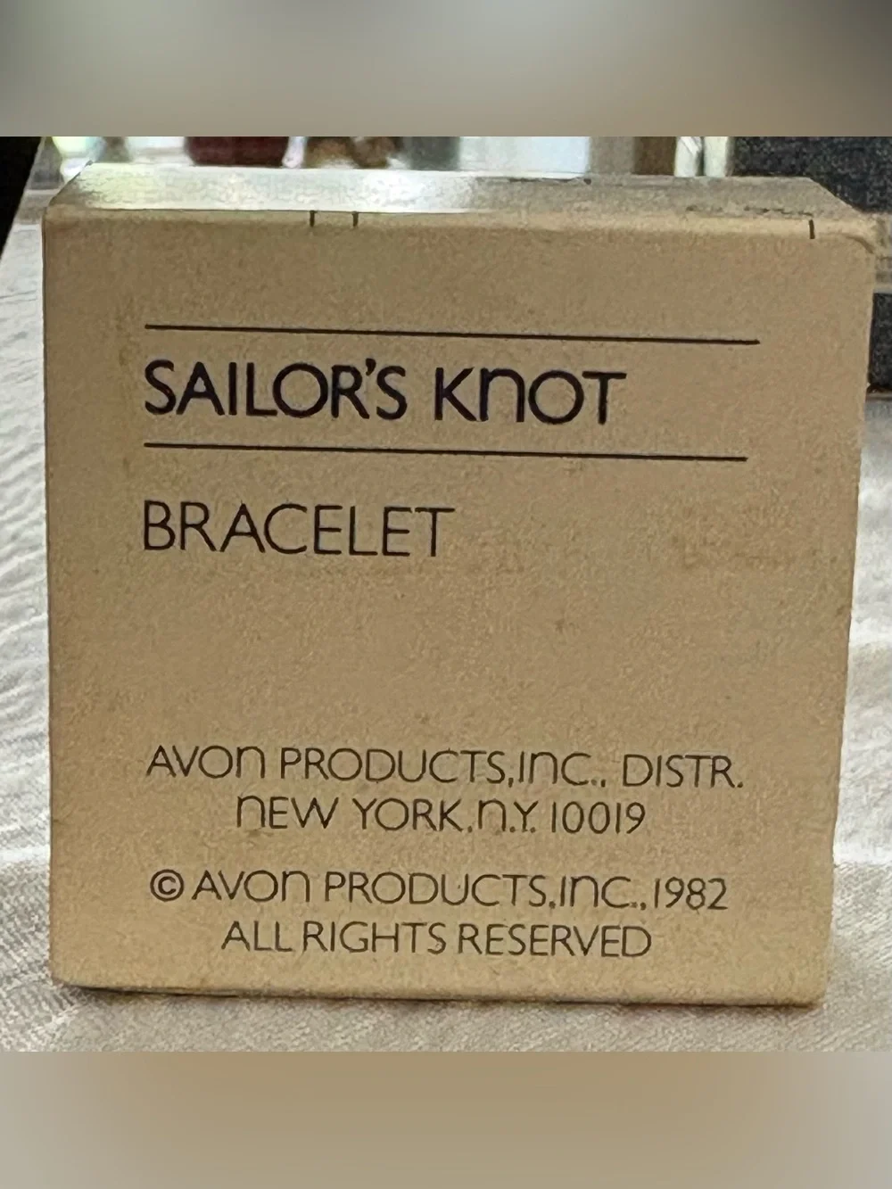 Vintage 1982 Avon Sailor’s Knot Goldtone Bracelet NOS 9 3/4